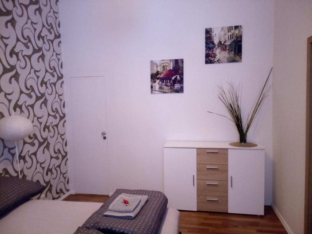 Gallys Apartments Praga Esterno foto