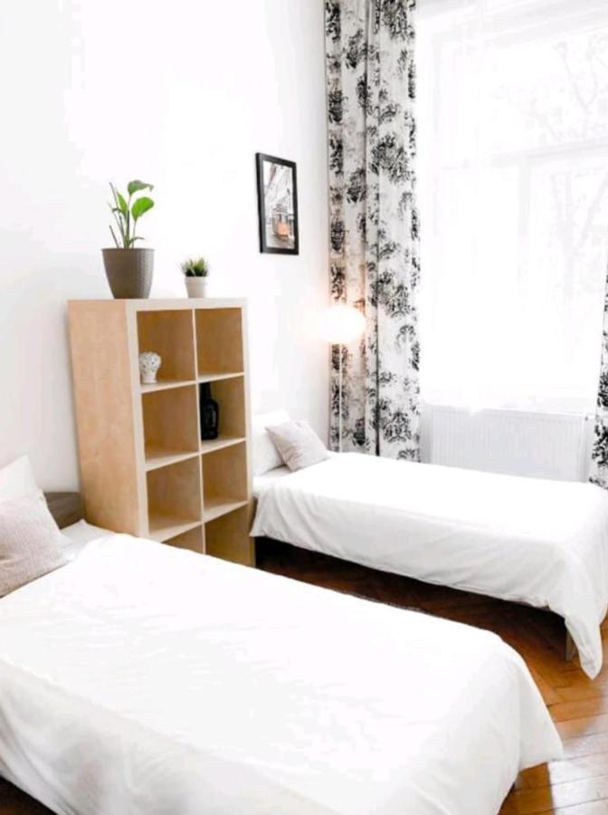 Gallys Apartments Praga Esterno foto