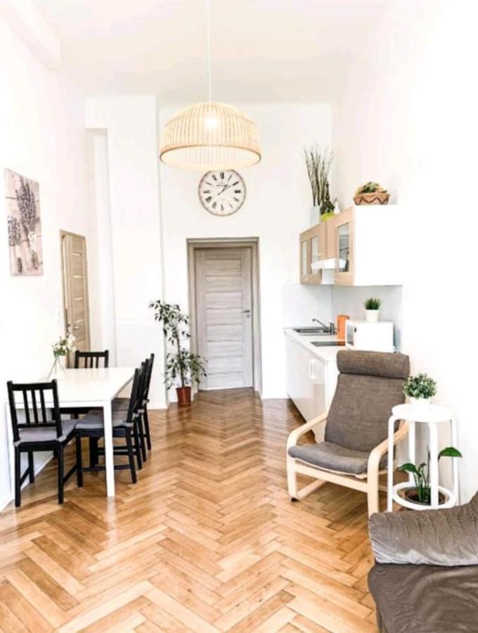 Gallys Apartments Praga Esterno foto