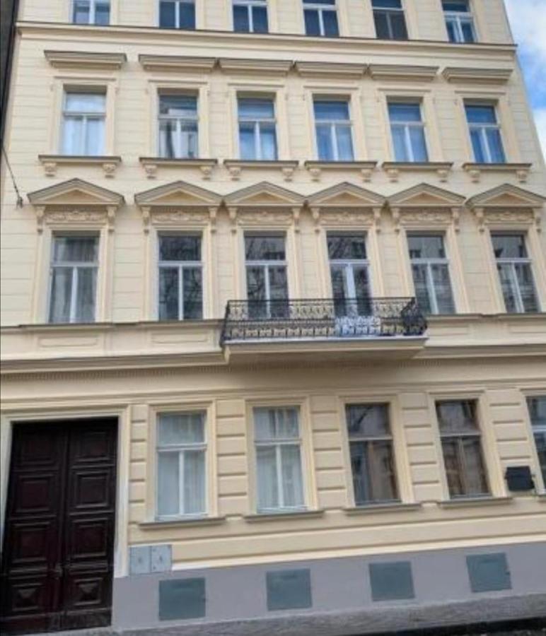 Gallys Apartments Praga Esterno foto
